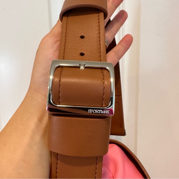 SOLD! Brand New Sportmax Runway Leather Bucket Bag Size: OS all Seasons - Picture 14 of 16